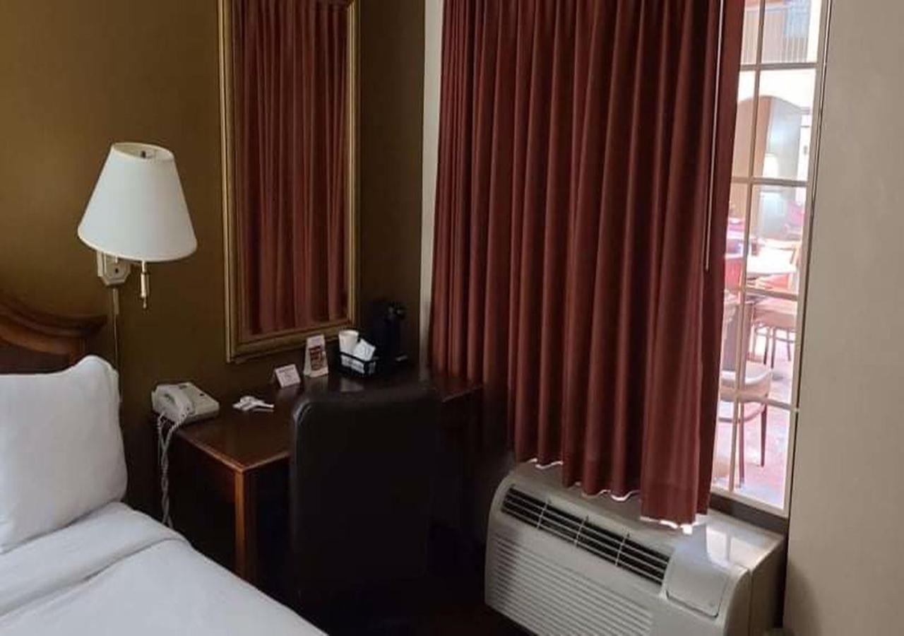 Auburn Place Hotel & Suites Cape Girardeau Bagian luar foto